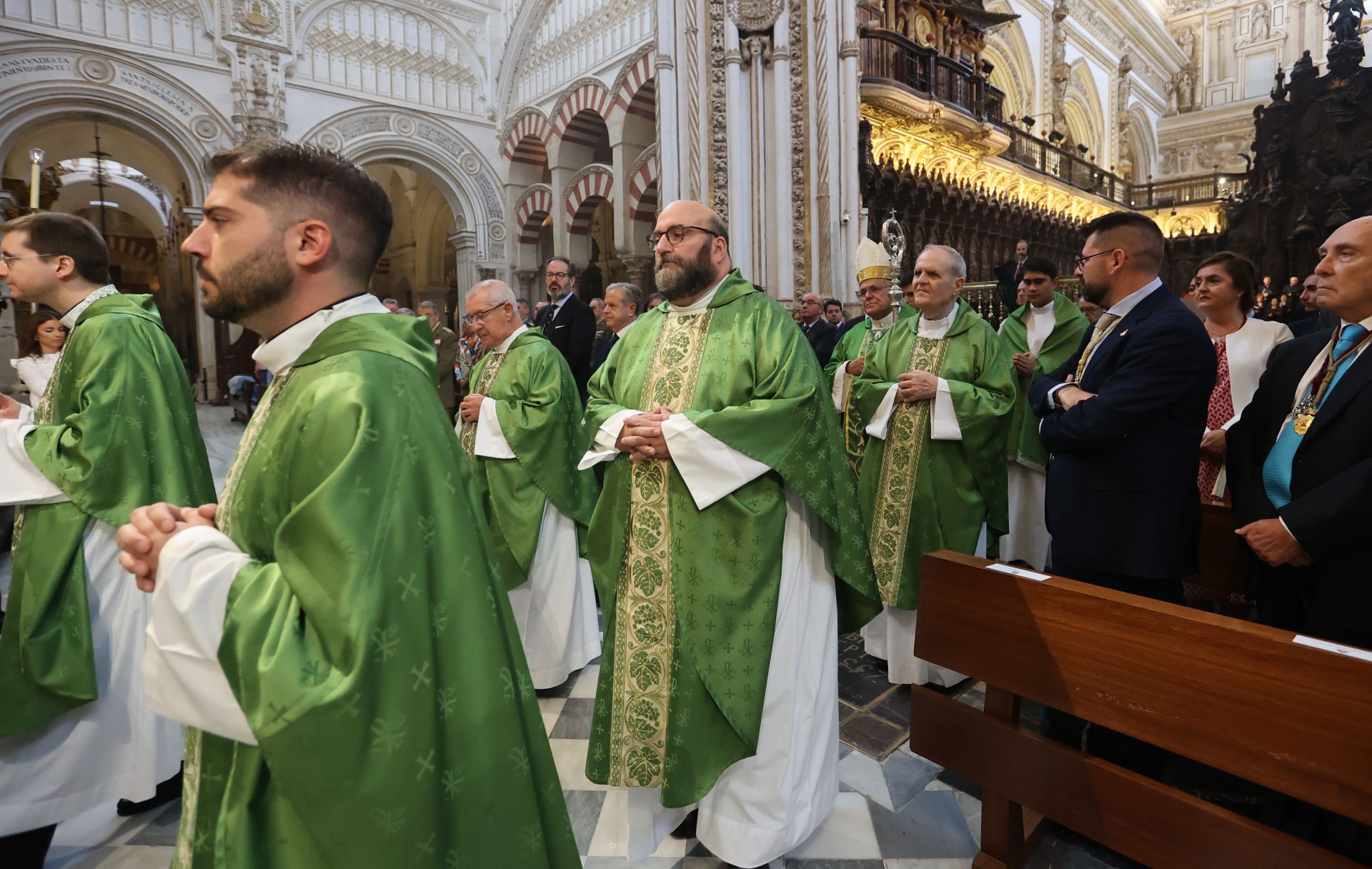 La solemne misa de acción de gracias del Dulce Nombre en la Catedral de Córdoba, en imágenes