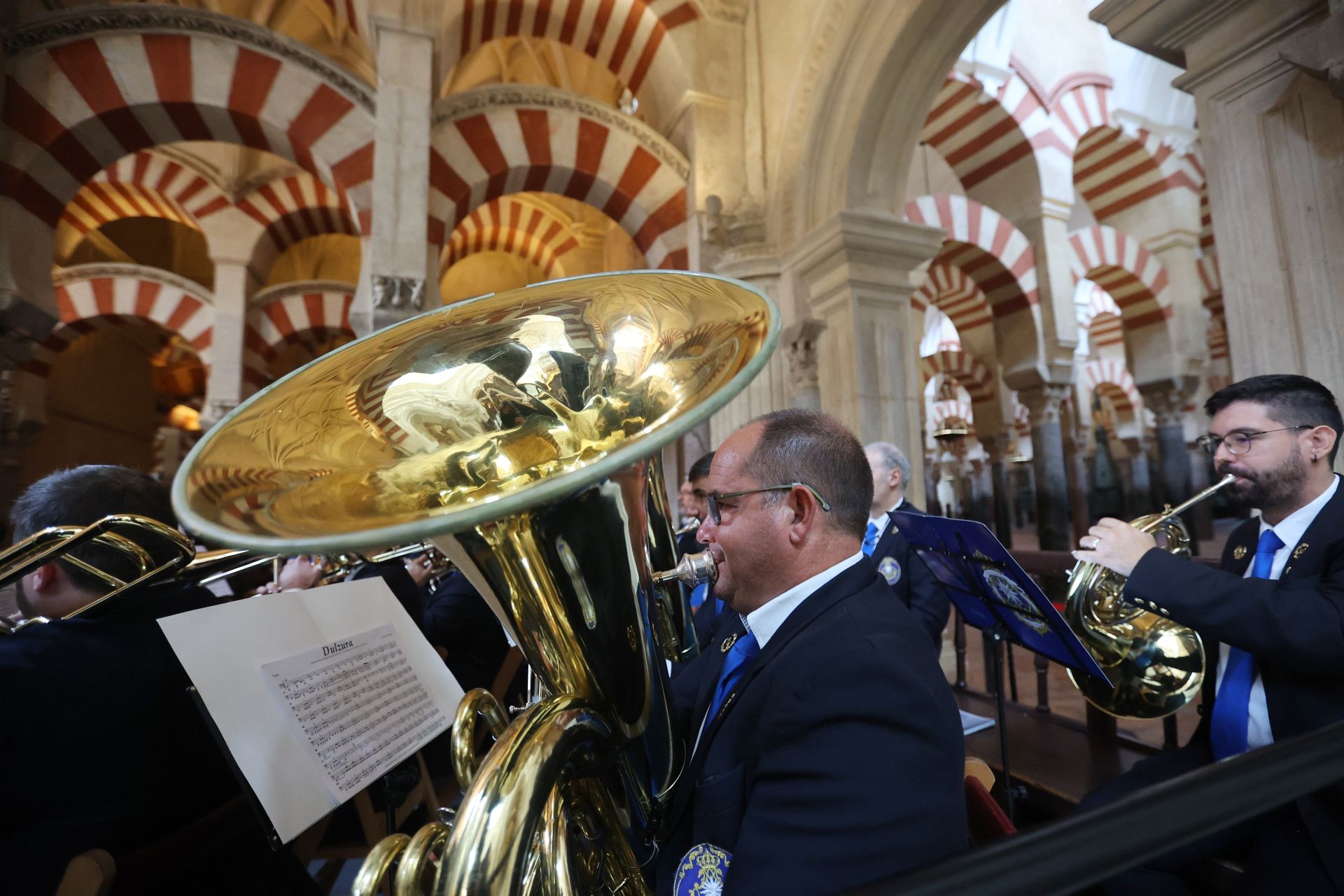 La solemne misa de acción de gracias del Dulce Nombre en la Catedral de Córdoba, en imágenes