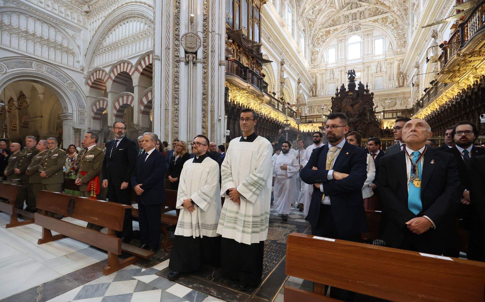 La solemne misa de acción de gracias del Dulce Nombre en la Catedral de Córdoba, en imágenes