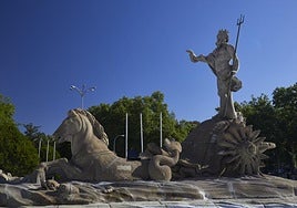 Una lona inspirada en la fuente de Neptuno cubrirá el monumento durante su restauración
