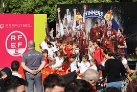 Fotos: la espectacular 'fan zone' de la selección toma Las Tendillas