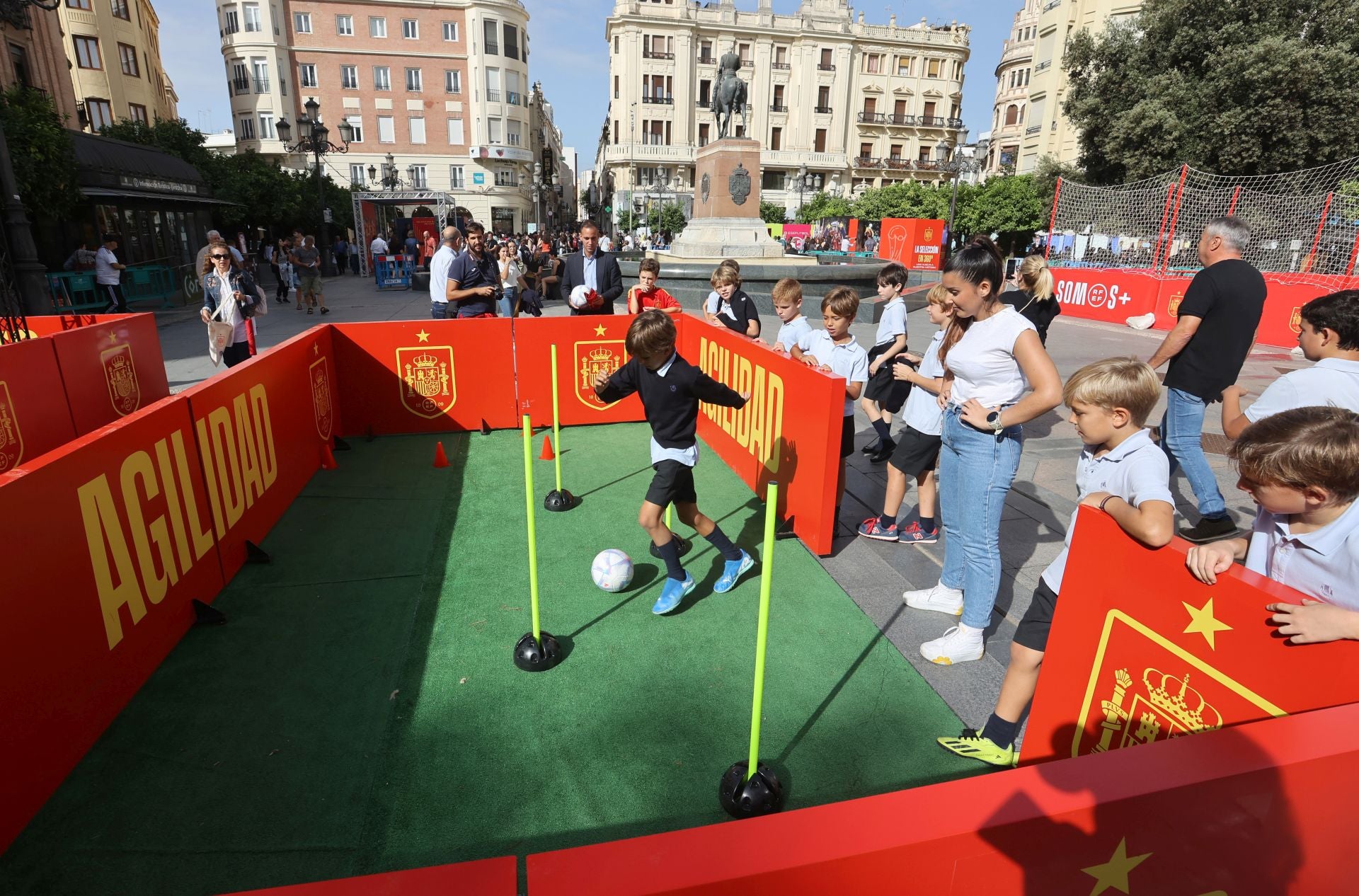 Fotos: la espectacular &#039;fan zone&#039; de la selección toma Las Tendillas