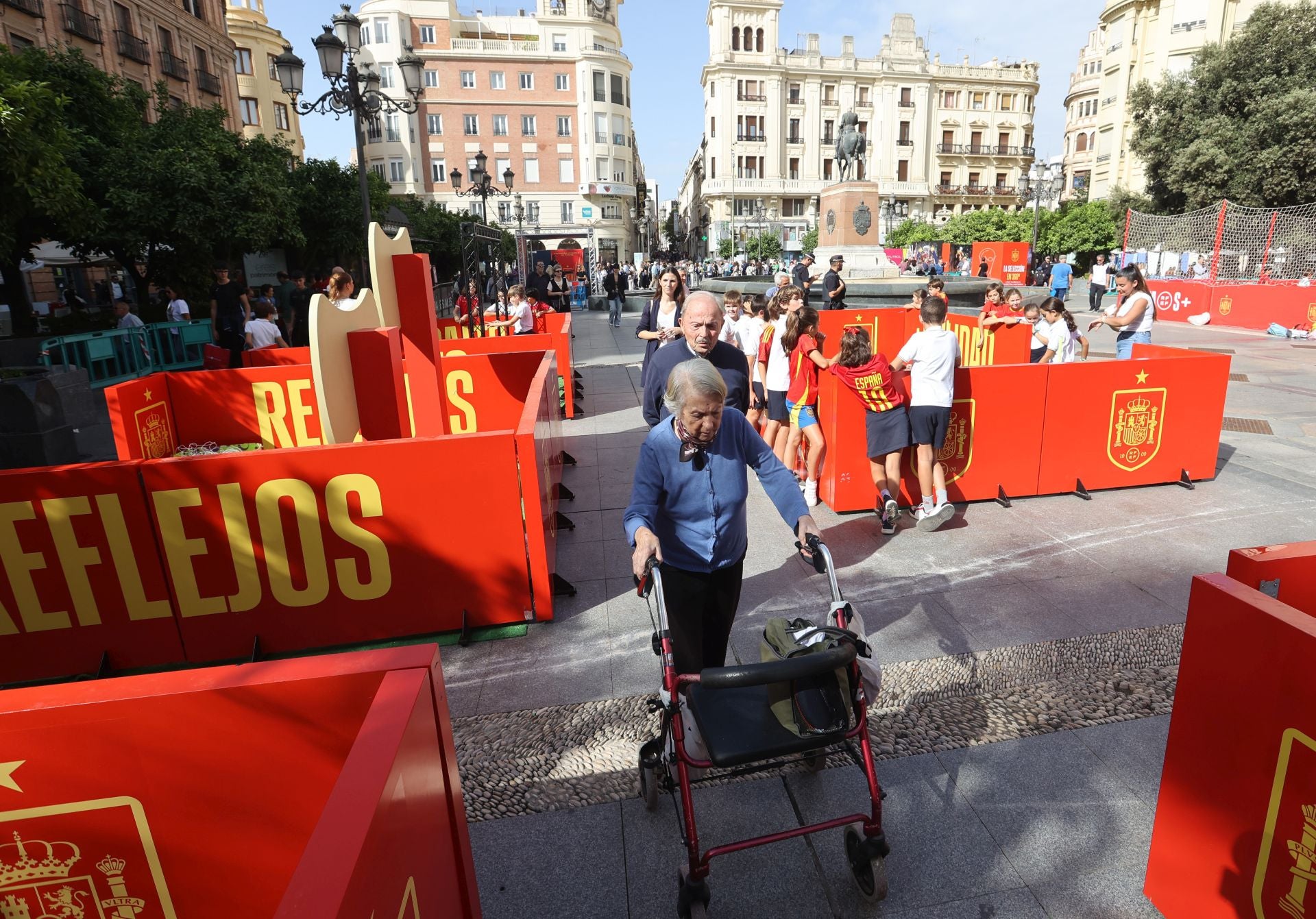 Fotos: la espectacular &#039;fan zone&#039; de la selección toma Las Tendillas