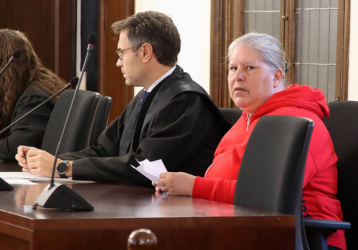 La Audiencia Provincial de León acoge el juicio contra la mujer acusada de matar al hombre con el que convivía en Villagarcía de la Vega