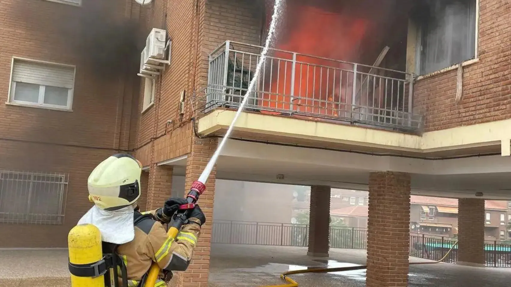 El incendio en la cocina de una vivienda de Toledo deja dos mujeres afectadas por inhalación de humo