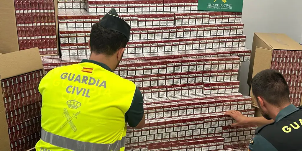 Pillado un contrabandista en Albacete al que se le han intervenido 7.000 cajetillas de tabaco