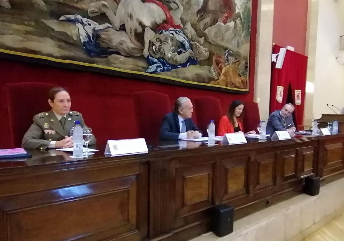 Presentación del informe de la Fundación Alternativas en la sede del Ceseden