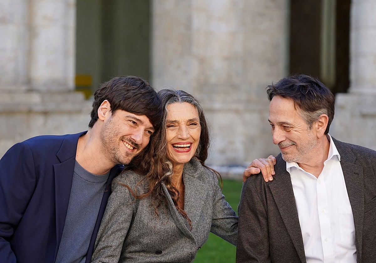 El director catalán Carlos Marques-Marcet, junto a los intérpretes Ángela Molina y Alfredo Castro