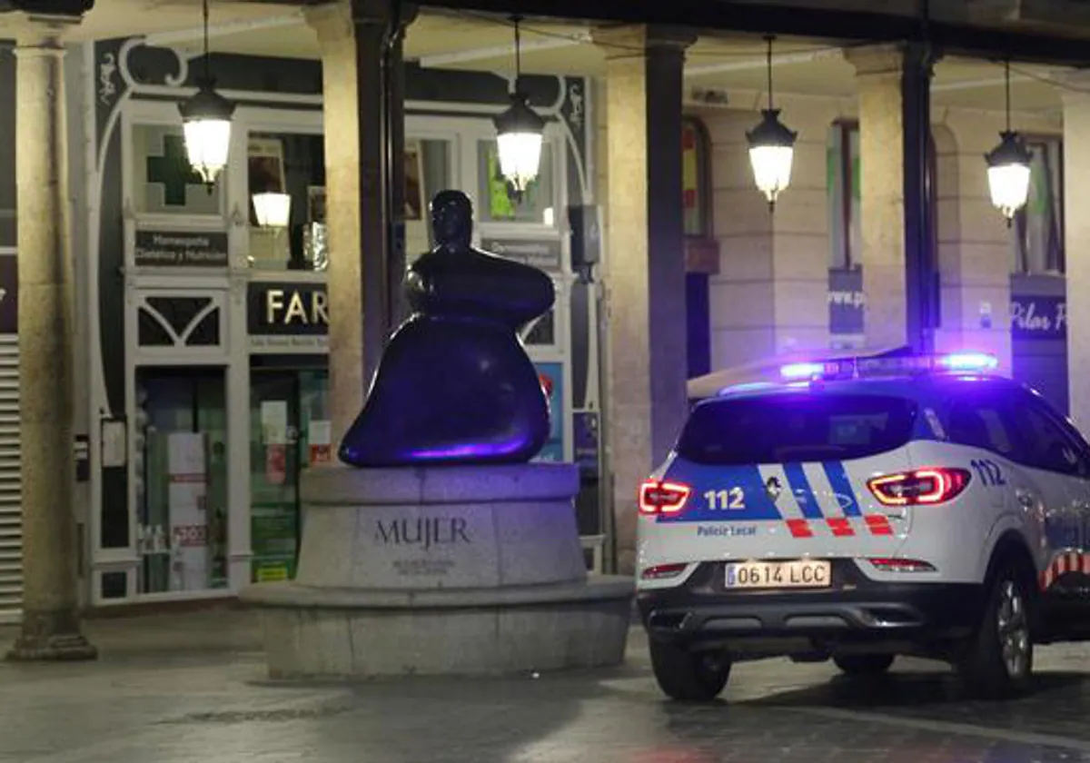 Un vehículo de la Policía Local de Palencia, en una imagen de archivo