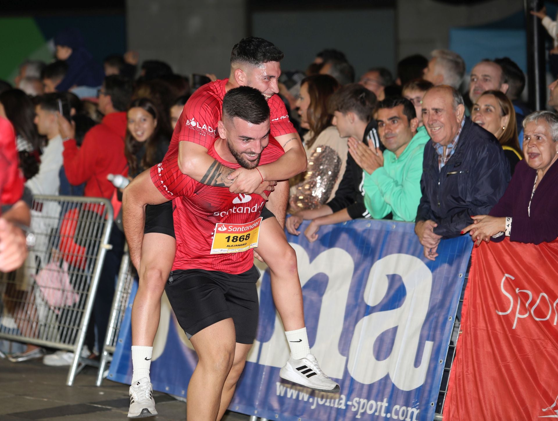 La Carrera Nocturna de Toledo, en imágenes