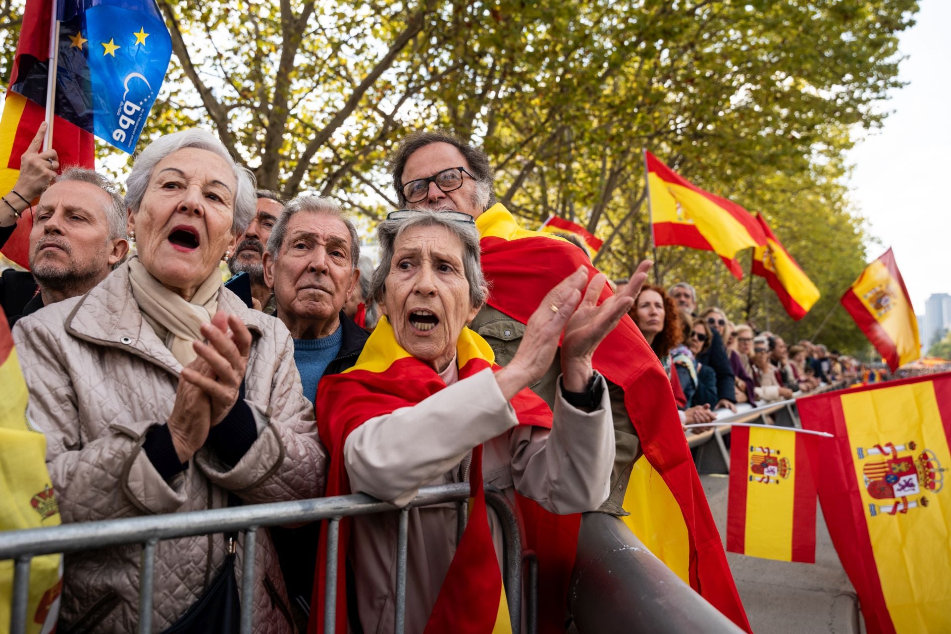 Varias personas en la concentración