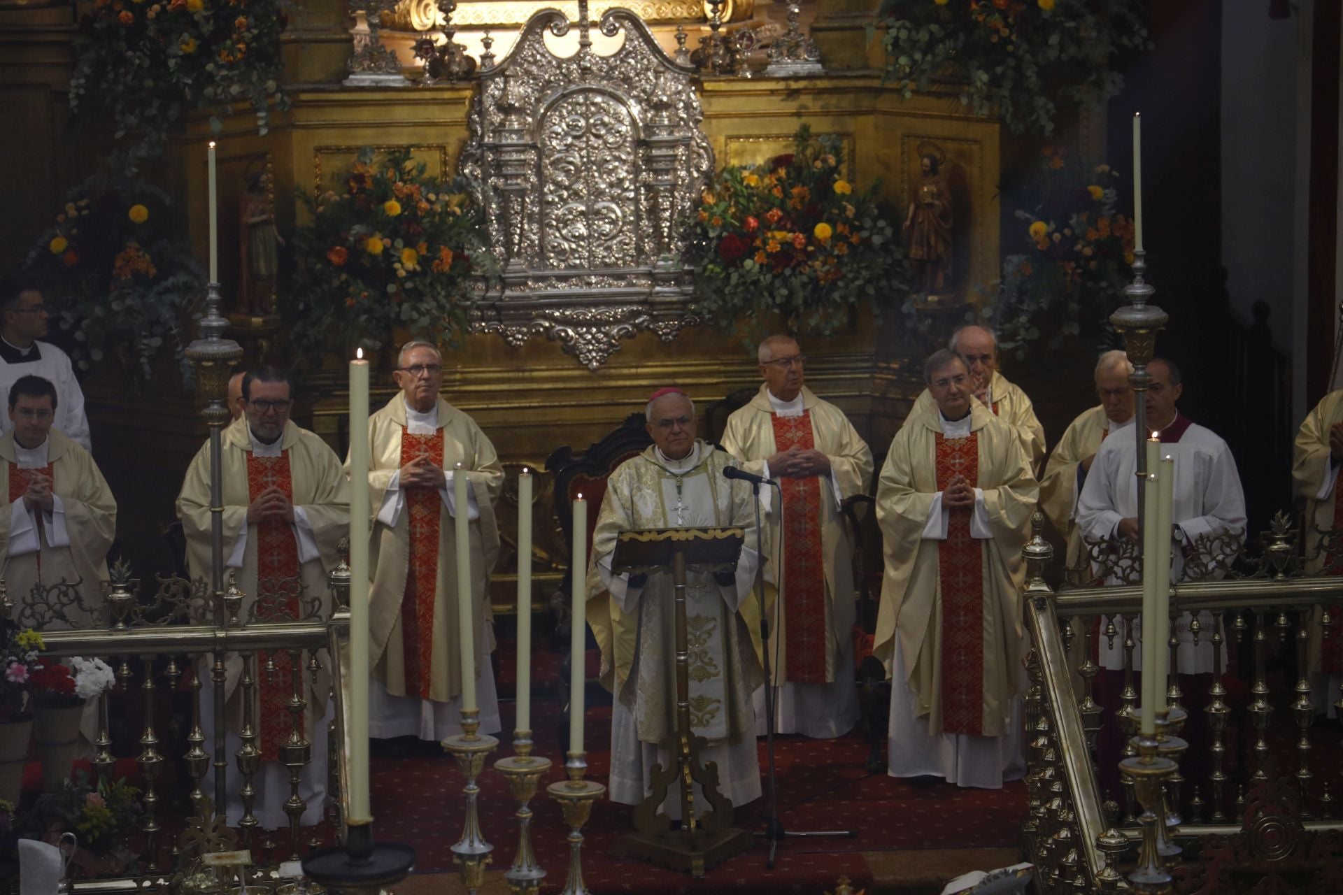 La tradicional misa de San Rafael en la iglesia del Juramento, en imágenes