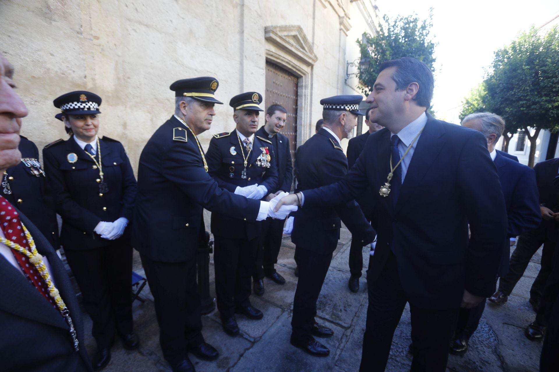 La tradicional misa de San Rafael en la iglesia del Juramento, en imágenes