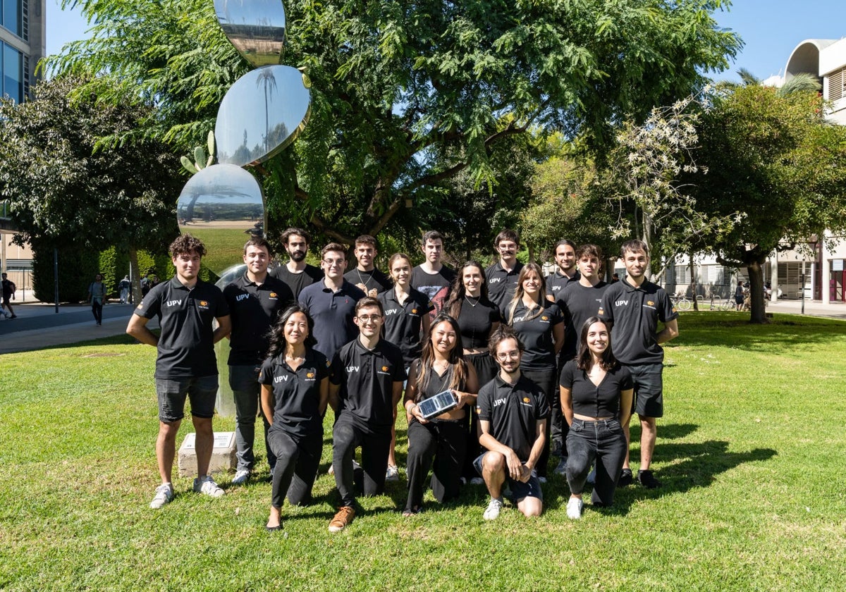 Imagen del equipo Pluton UPV, que está desarrollando el satélite Estigia