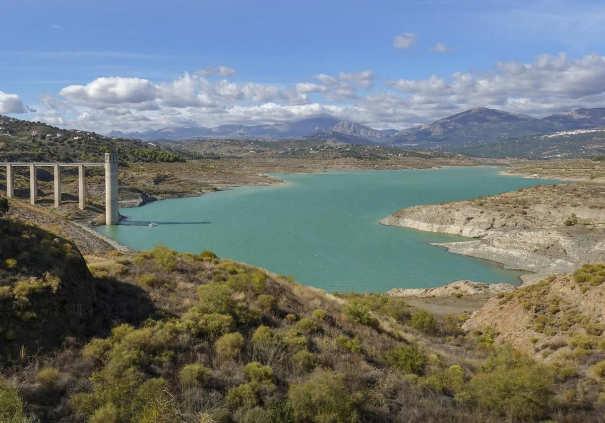 Embalse de la Viñuela en Málaga