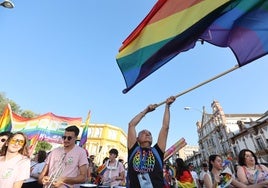 Condenan a seis meses de cárcel y multa de 1.080 euros a un hombre por insultar en Córdoba a un grupo de senderistas LGTBI