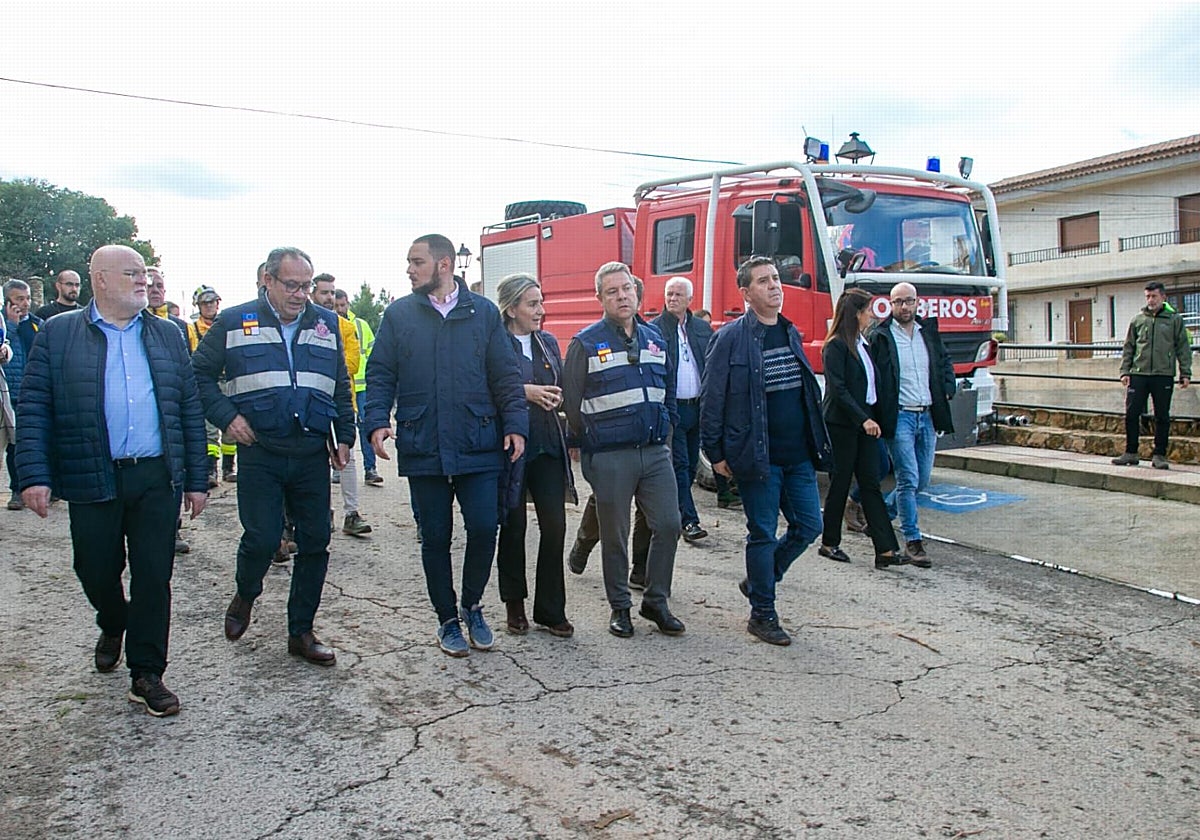 Page y Tolón visitan Letur, arrasada por la DANA