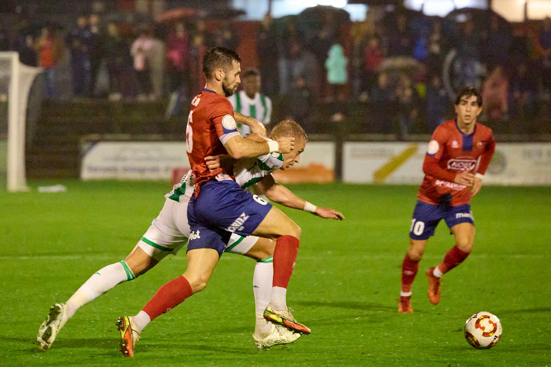 Las imágenes de la sorprendente eliminación copera del Córdoba CF en Olot
