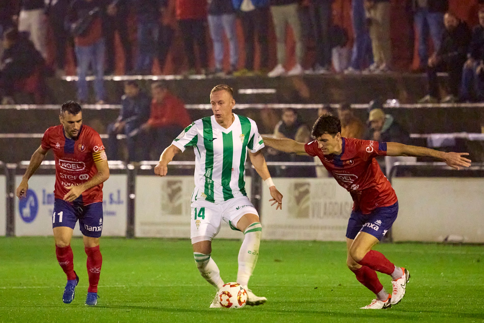 Las imágenes de la sorprendente eliminación copera del Córdoba CF en Olot