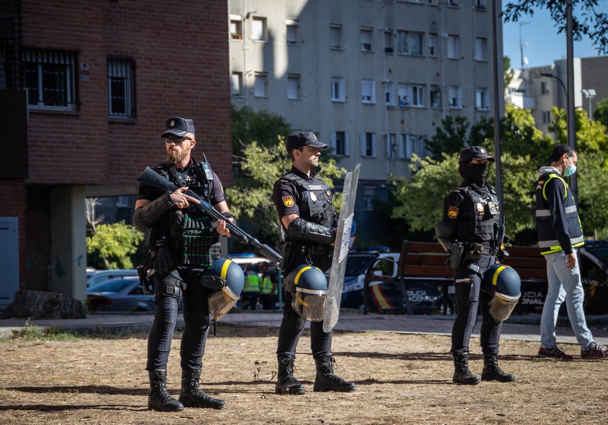 Una operación policial en la calle Cullera