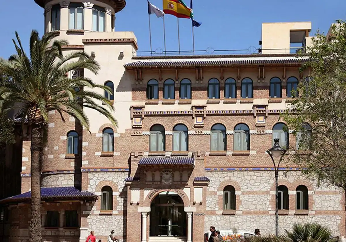 Fachada del rectorado de la Universidad de Málaga