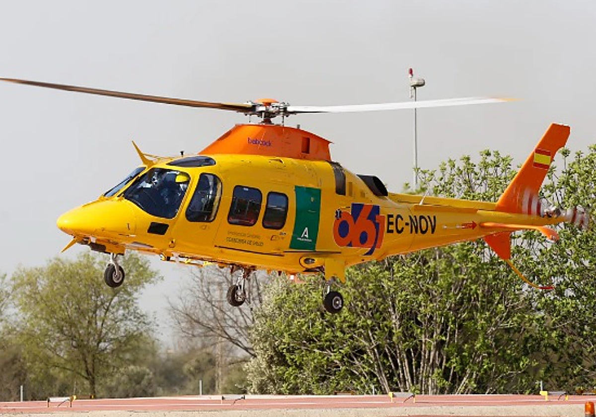 Traslado de un enfermo en un helicóptero