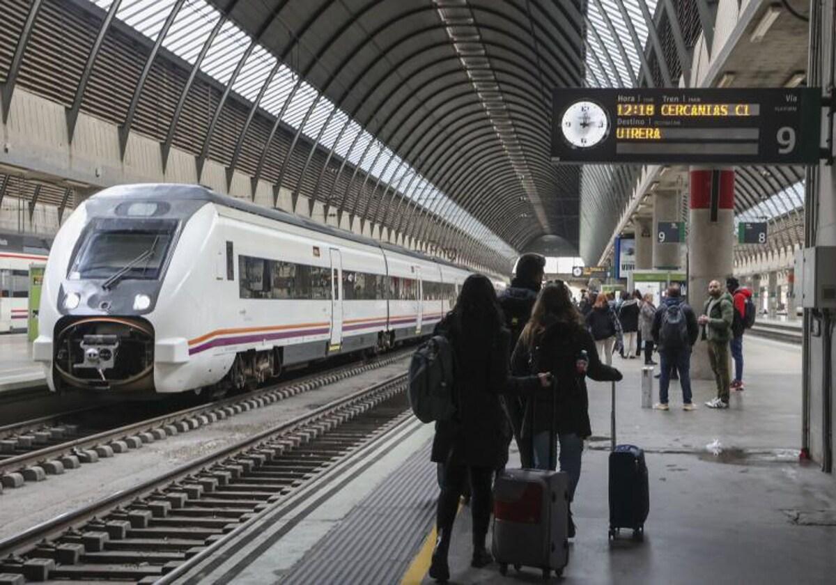 La estación de Santa Justa, afectada por el temporal y la DANA: sin trenes de Media Distancia entre Sevilla y Málaga