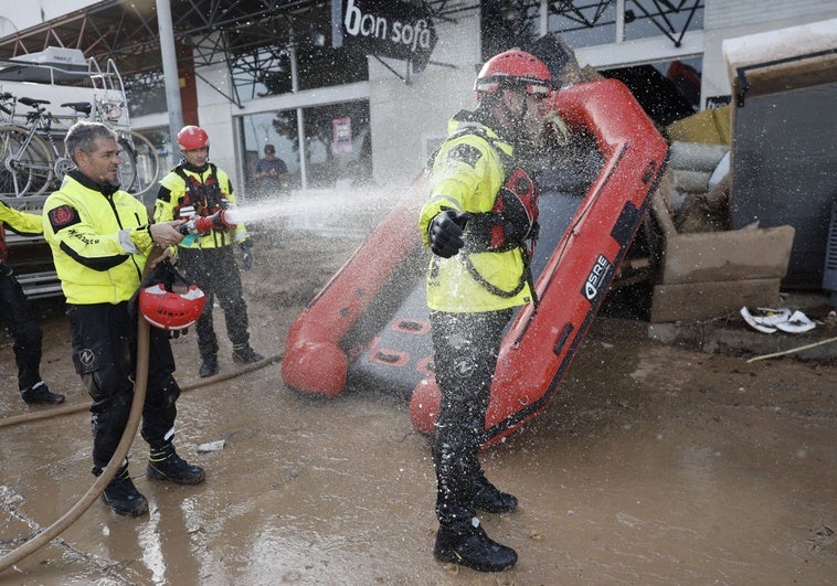 bomberos-ericam-alfafar-R996a5tMddxKLC5uzlLItbO-758x531@diario_abc.jpg