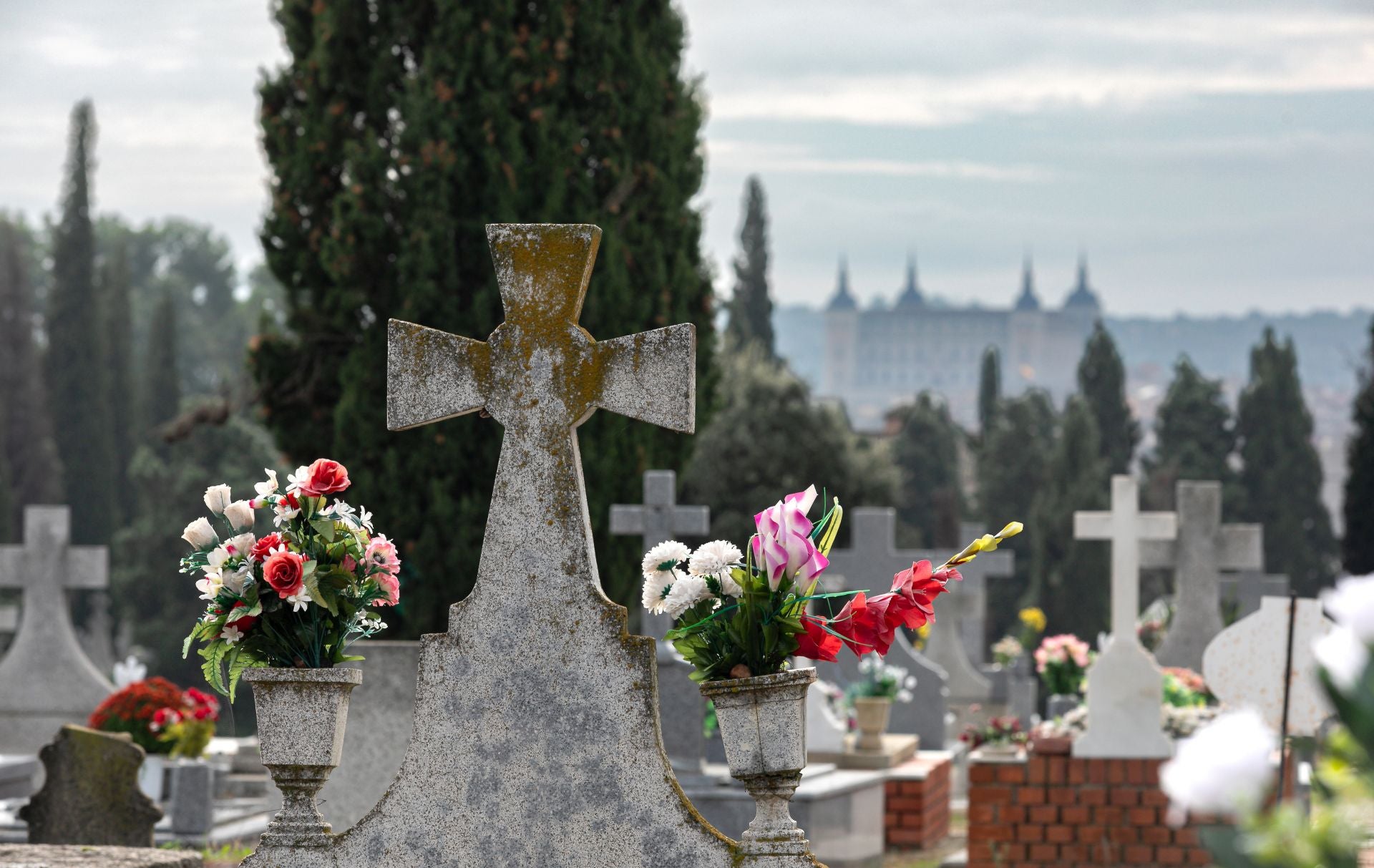 El Día de Todos los Santos en la región, en imágenes