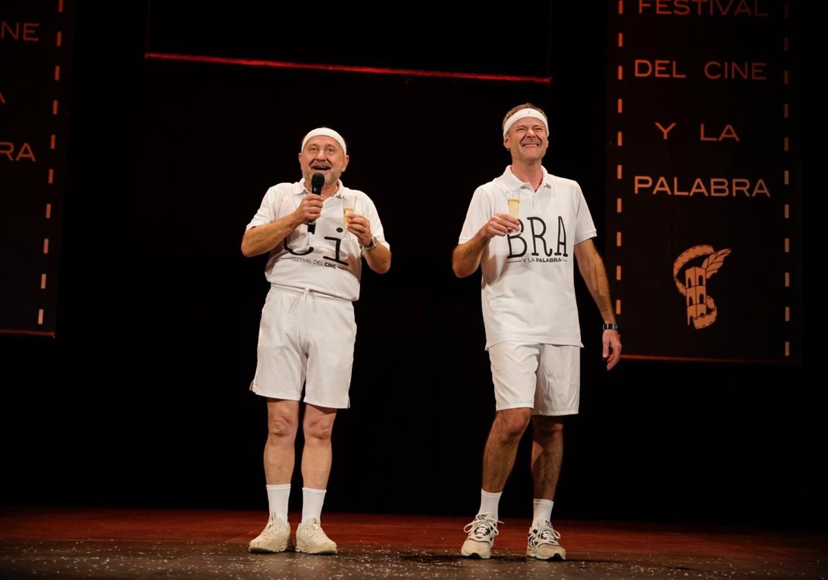 Los presentadores de la gala inaugural, Ramón Merlo y Daniel Moreno, en un momento de la ceremonia