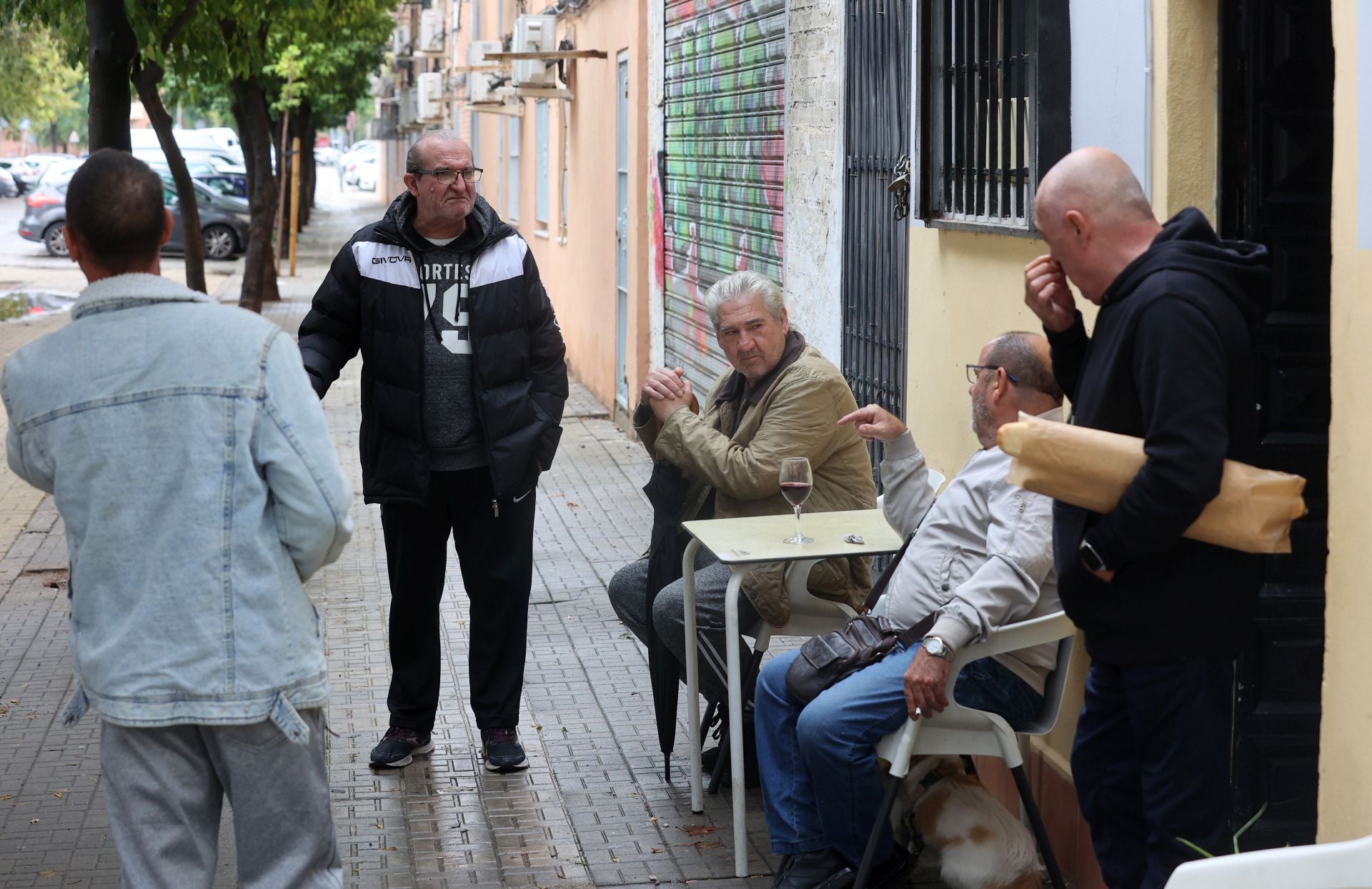 La vida en el Sector Sur y el Guadalquivir, dos de los barrios más pobres de España, en imágenes