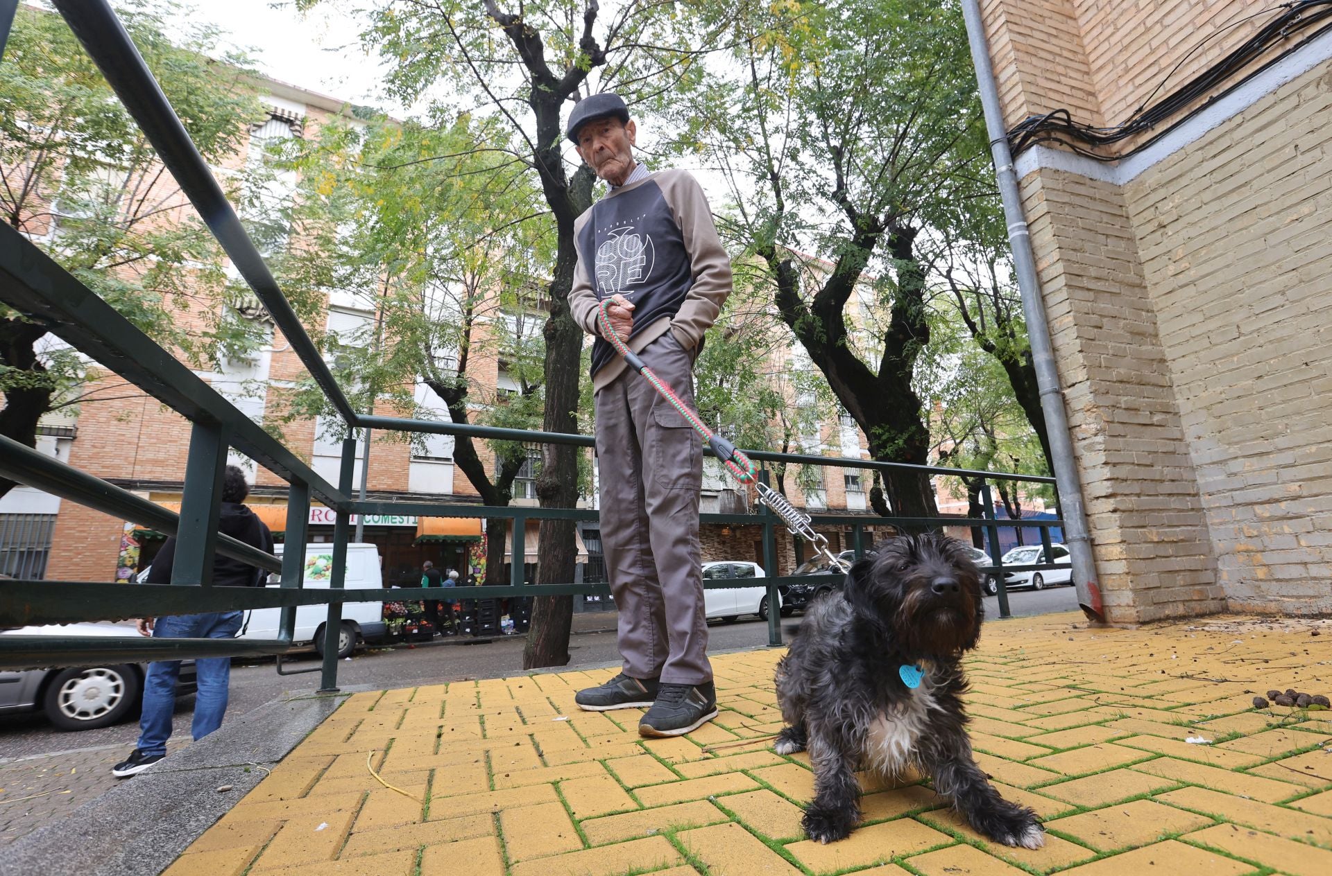 La vida en el Sector Sur y el Guadalquivir, dos de los barrios más pobres de España, en imágenes