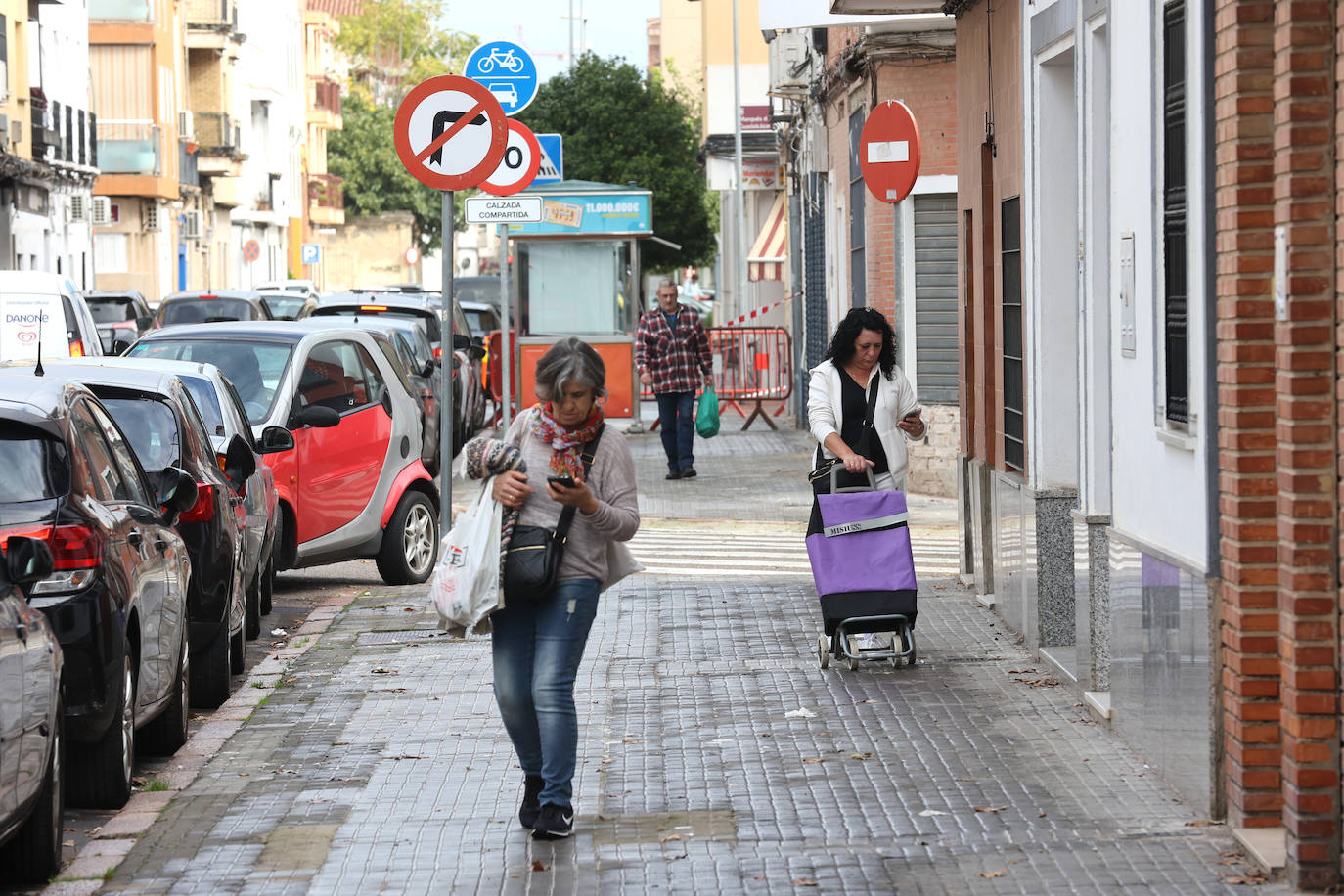 El deterioro del barrio de la Huerta de la Reina de Córdoba, en imágenes