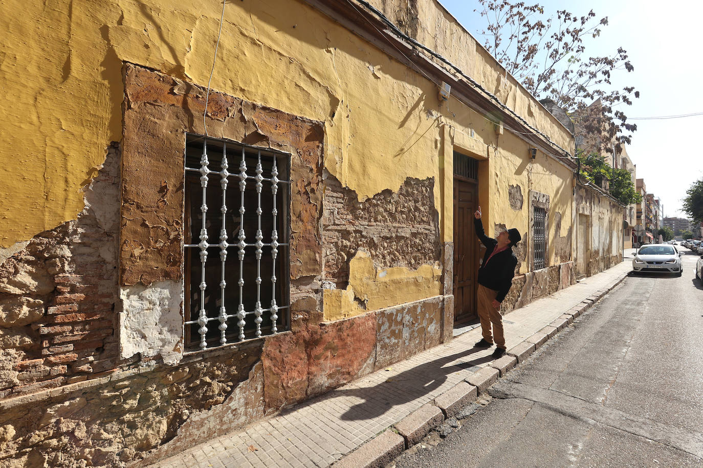 El deterioro del barrio de la Huerta de la Reina de Córdoba, en imágenes