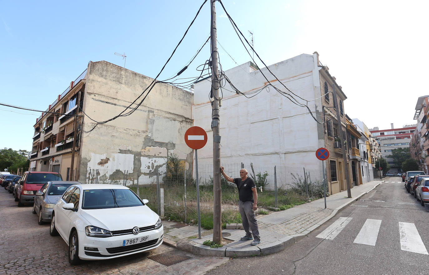 El deterioro del barrio de la Huerta de la Reina de Córdoba, en imágenes