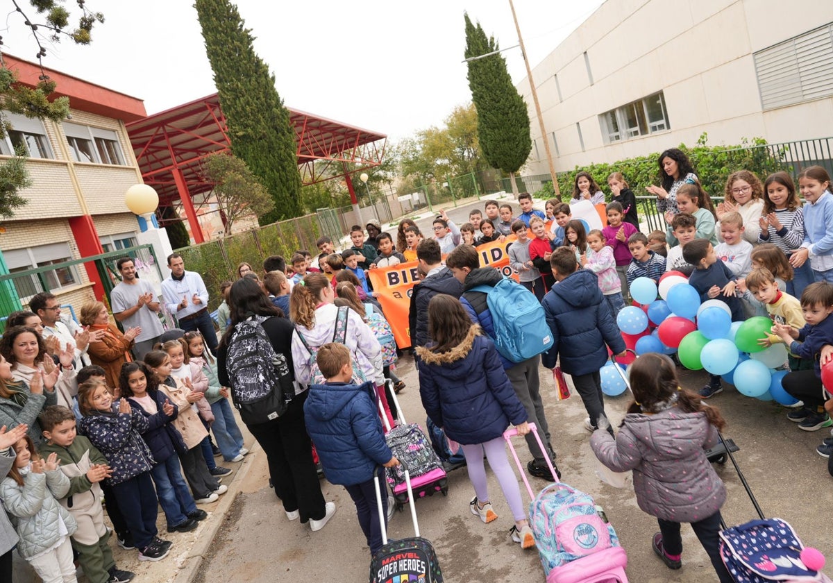 Los alumnos de Letur han sido recibido con aplausos por la comunidad educativa de Socovos