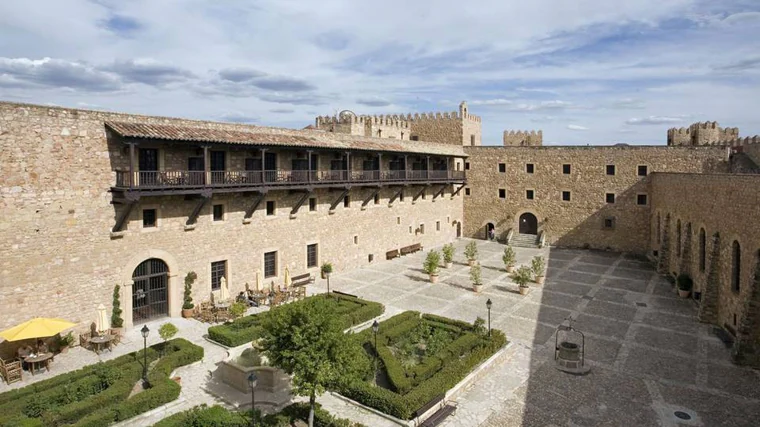 Vista interior del patio del Parador de Sigüenza