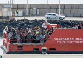 La «nueva oleada» de cayucos desborda los recursos de Lanzarote