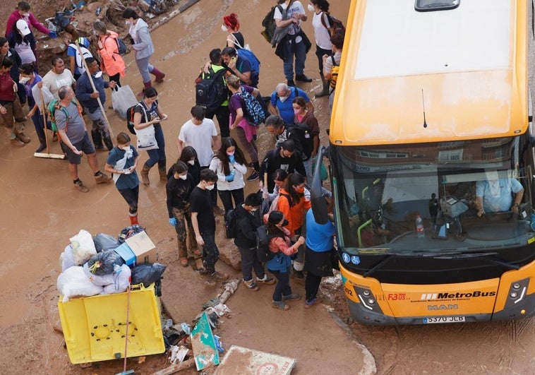 bus-valencia-kgWF-U603304266777qz-758x531@diario_abc.jpg