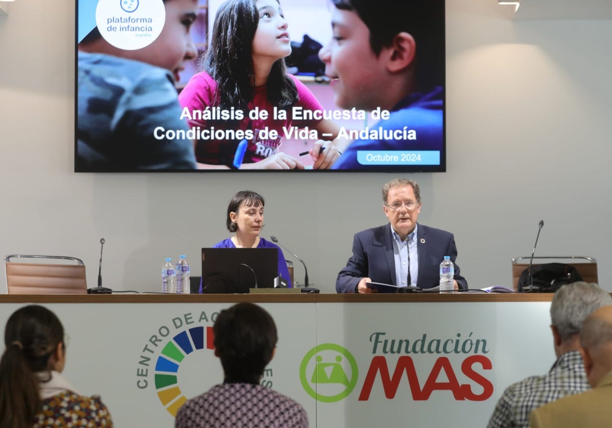 Débora Quiroga y Adolfo Lacuesta, este martes en rueda de prensa en la sede de la Fundación MAS