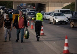 Amplían dos días las restricciones por carretera para facilitar los trabajos de emergencia por la DANA en Valencia