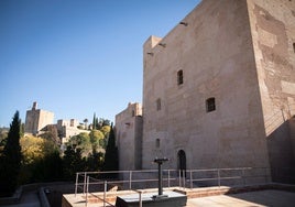 Las Torres Bermejas, pórtico fortificado de la Alhambra, se abre al público de forma gratuita