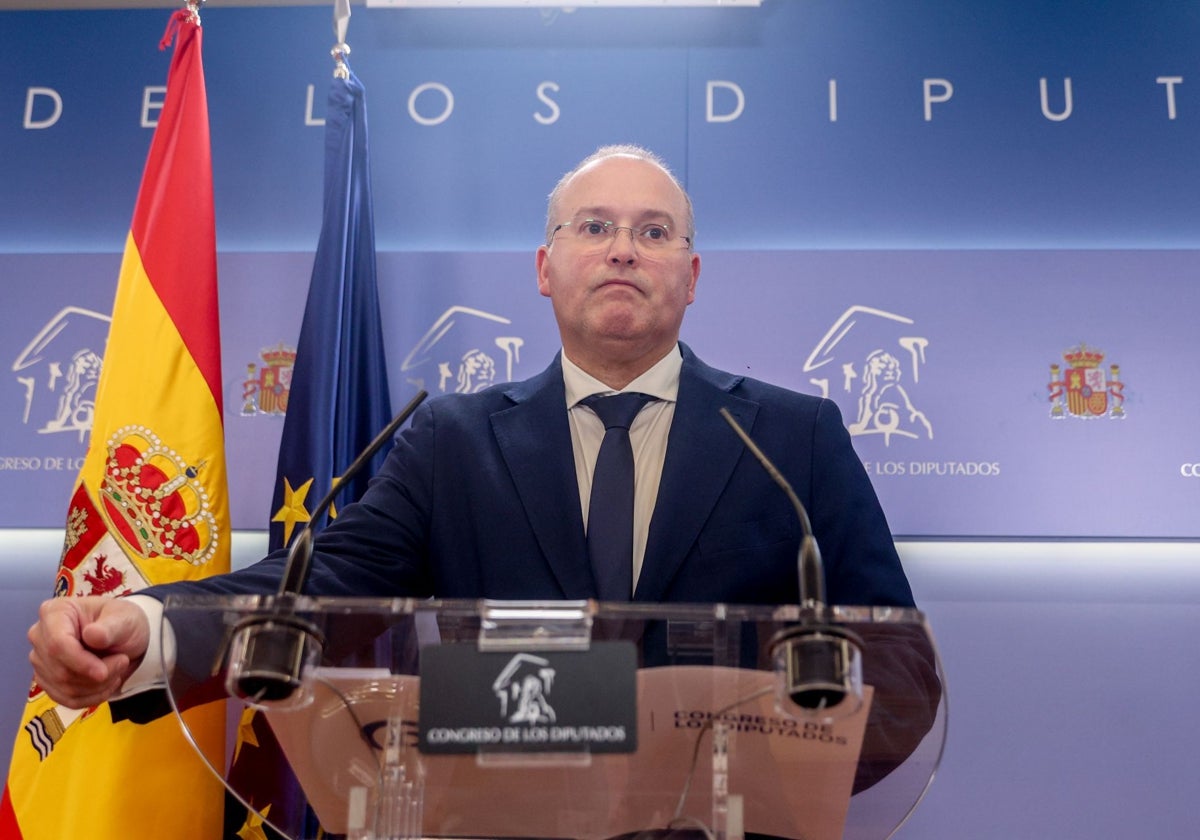 El portavoz del PP en el Congreso, Miguel Tellado, en rueda de prensa