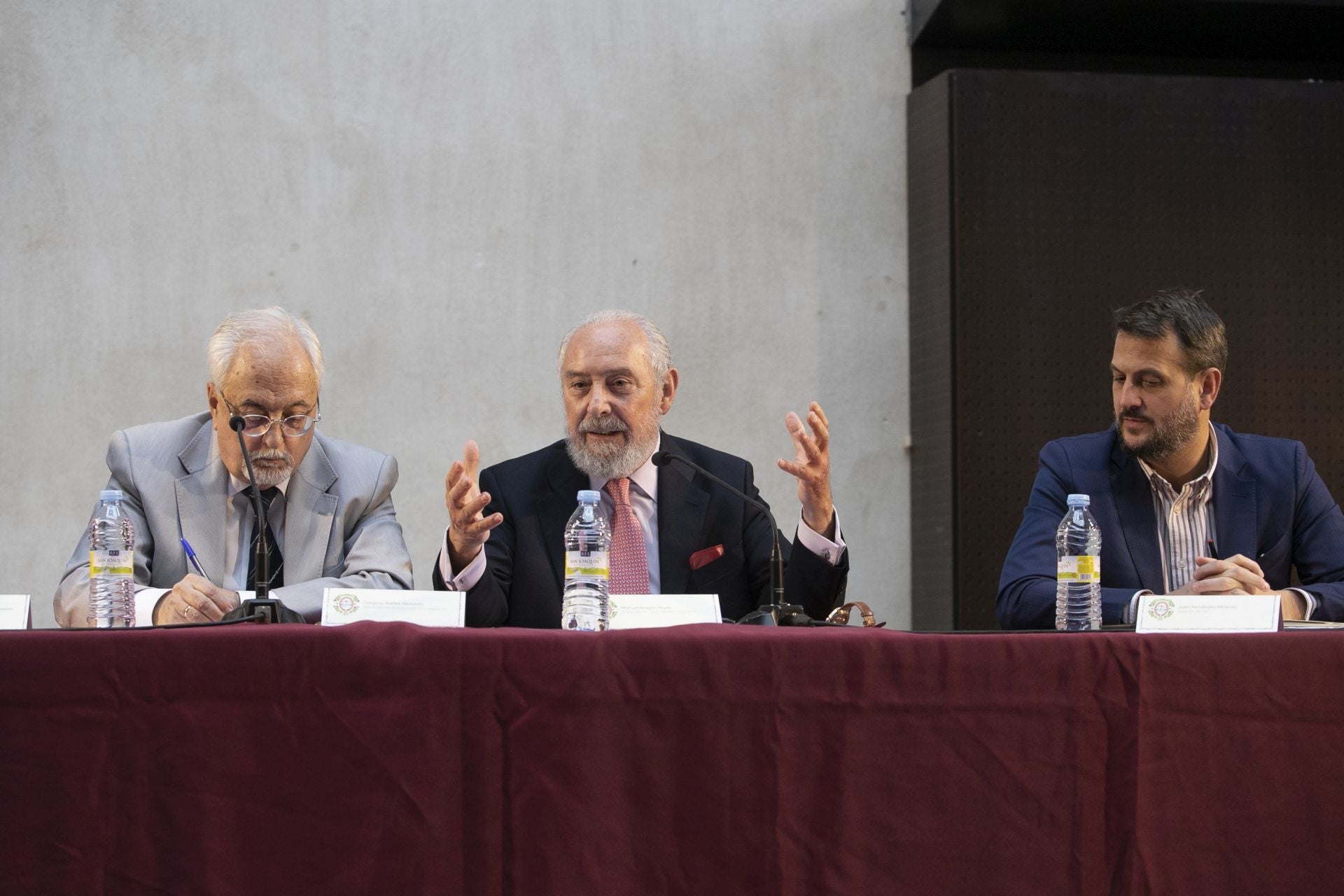 El coloquio sobre el consenso y la Constitución en Córdoba, en imágenes