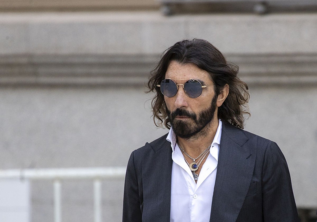 Javier Hidalgo, exconsejero delegado de Globalia, en los alrededores de la Audiencia Nacional