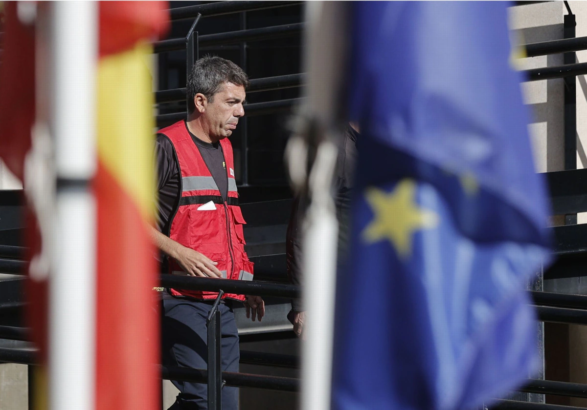 Imagen de Carlos Mazón tomada en el Centro de Coordinación de Emergencias de la Generalitat