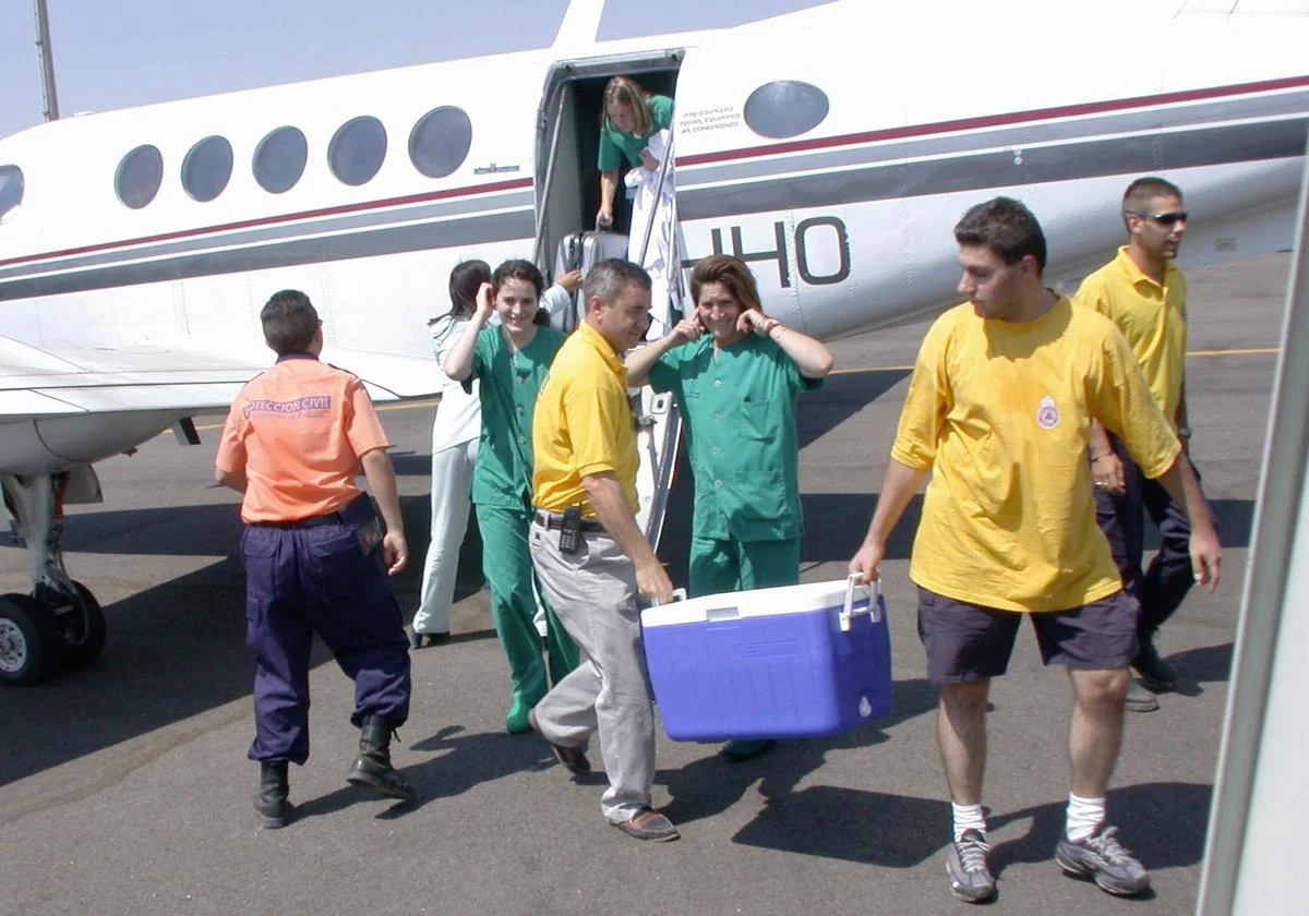 Los traslados aéreos de órganos a Andalucía suelen incluir a profesionales médicos en el avión