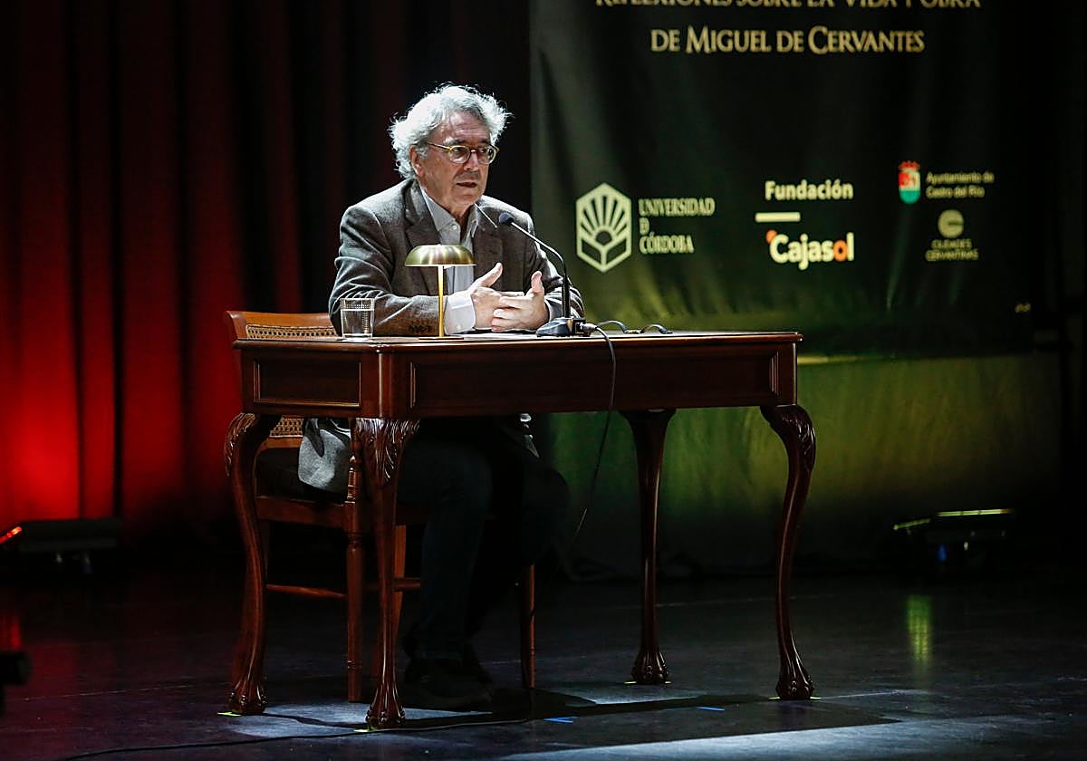 Andrés Trapiello, durante su conferencia este sábado en las Jornadas Cervantinas de Castro del Río