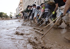 De voluntarios, a protestar contra Mazón: el pueblo regresa a la zona cero de la DANA antes de la manifestación en Valencia