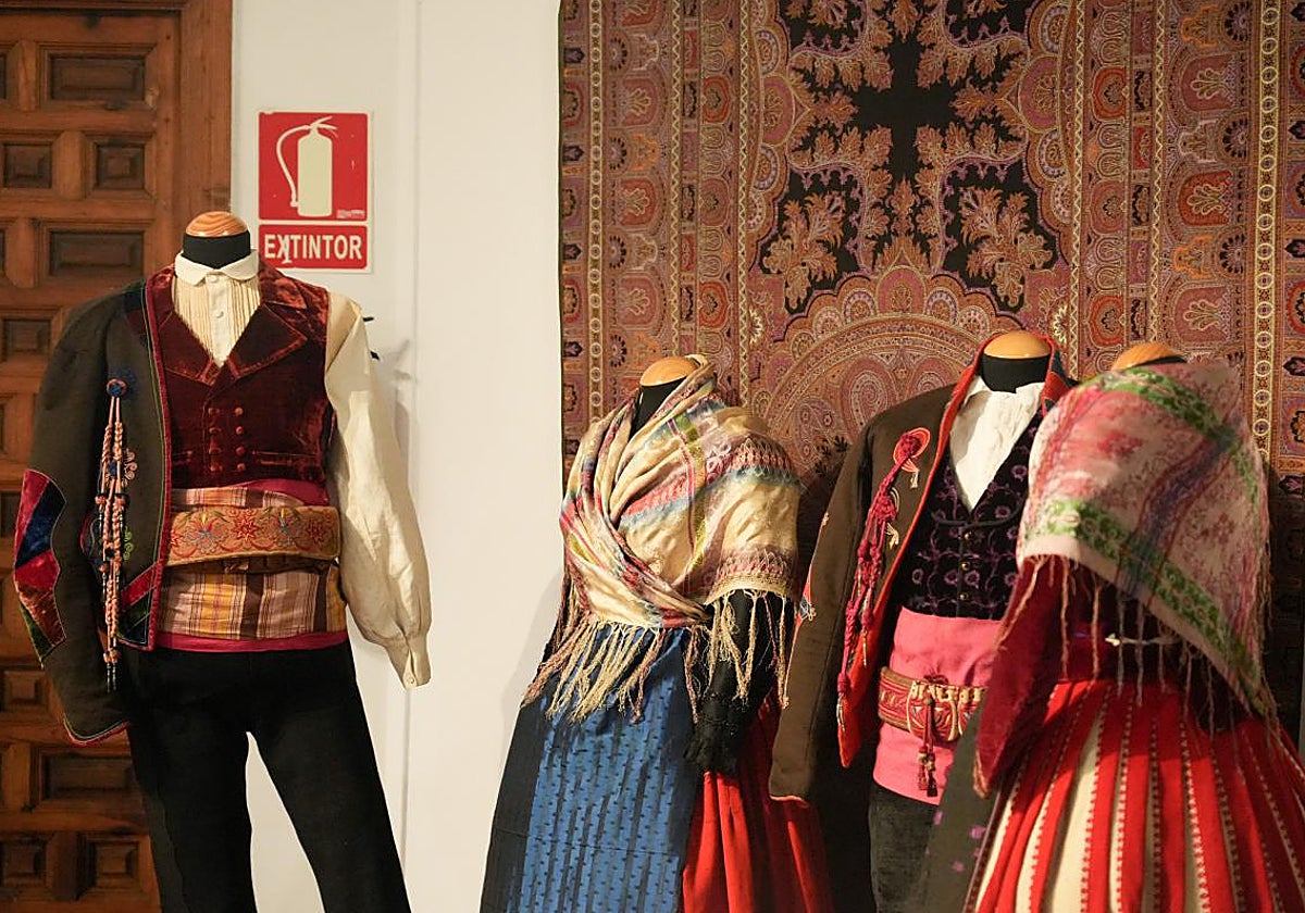 Indumentarias toledanas del siglo XIX